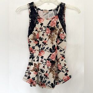 FASHION MAGAZINE FLORAL TOP